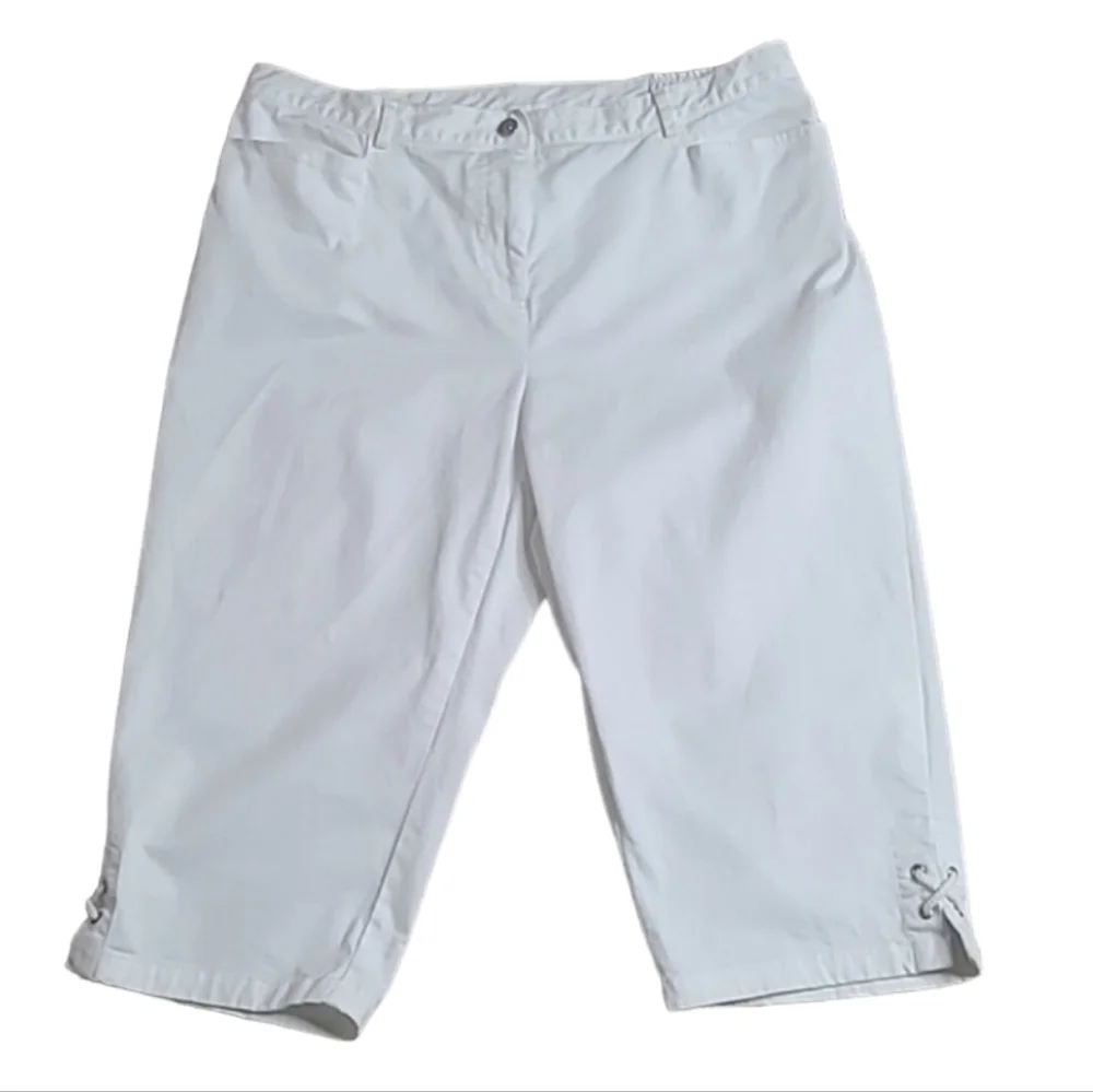 Ruby Rd. White Capris - Picture 4 of 9